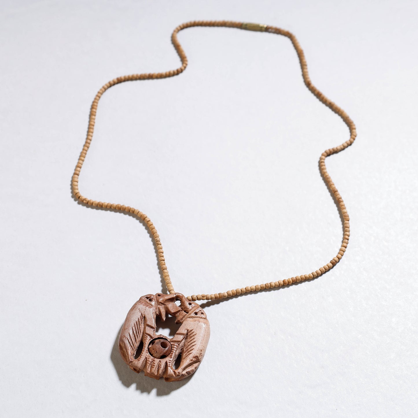 wooden pendant necklace