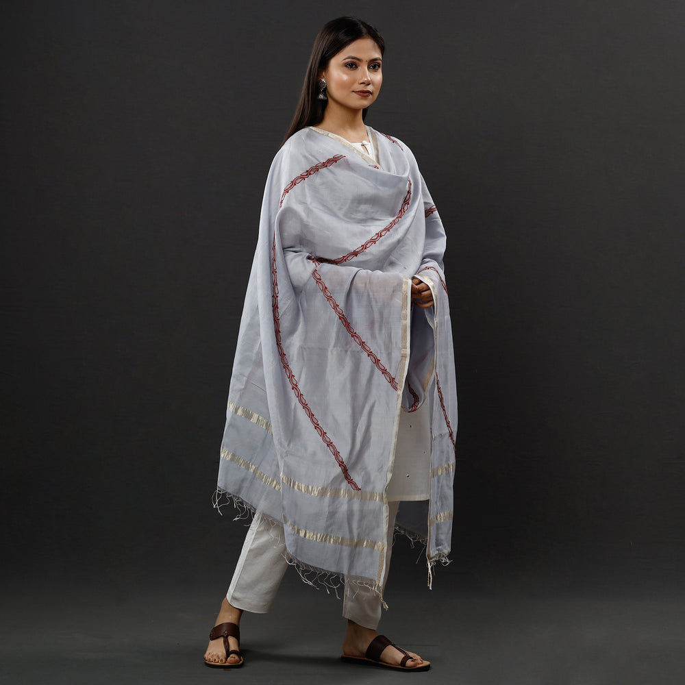 chikankari embroidery dupatta