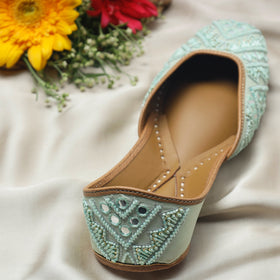 Green Handstitched Embroidered Jutti 