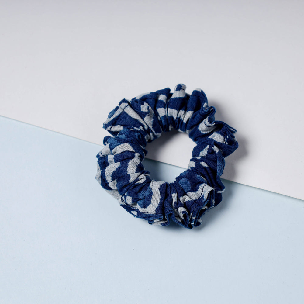 Rubber Band Scrunchie