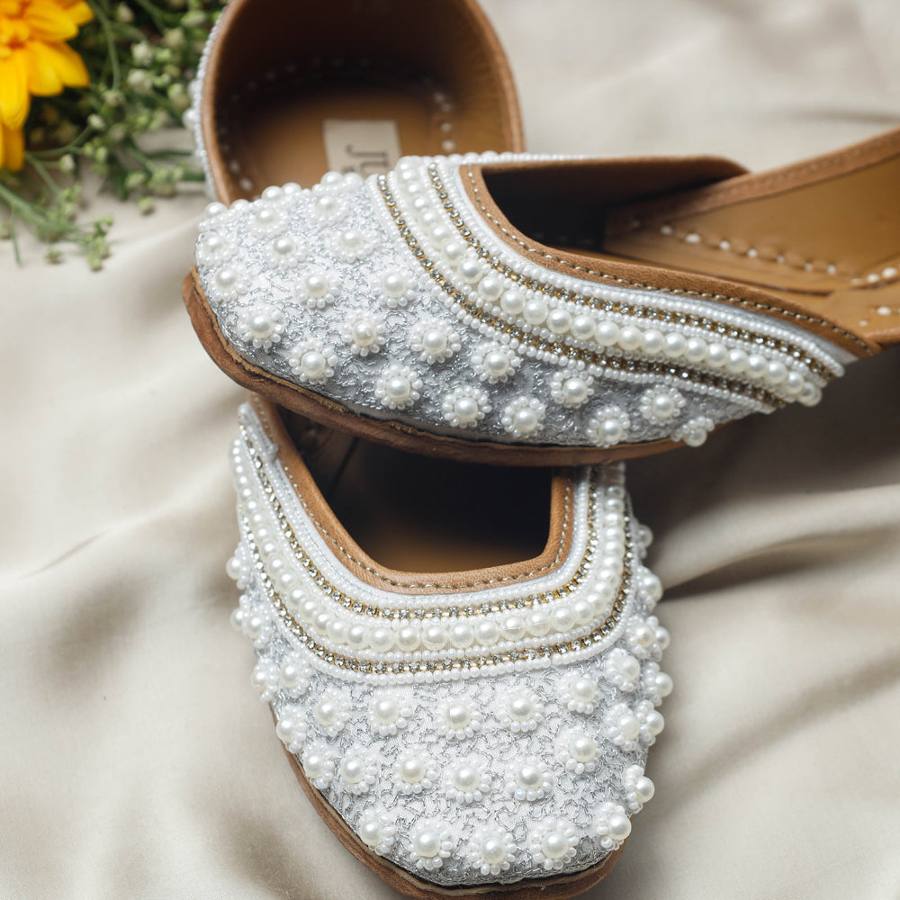 White Pearl Handstitched Embroidered Jutti