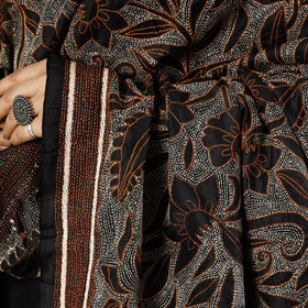 Buy Bengal Nakshi Kantha Tussar Silk Handloom Dupatta Online l iTokri.com