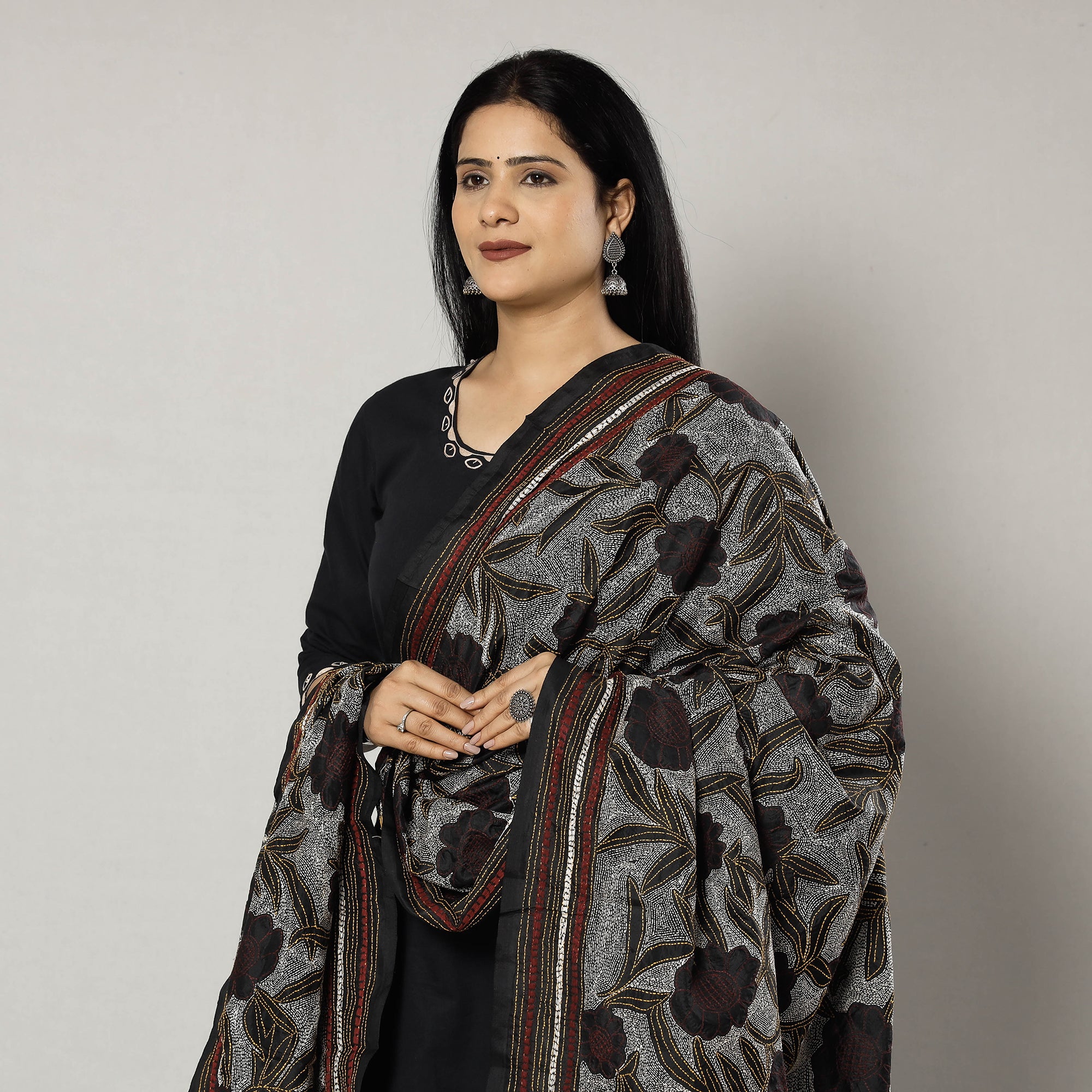  Bengal Nakshi Kantha Tussar Silk Handloom Dupatta 