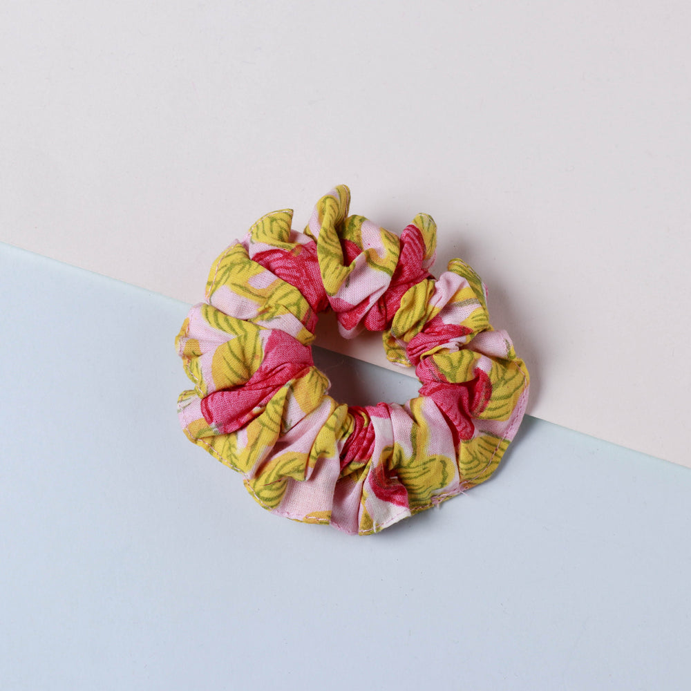 Rubber Band Scrunchie