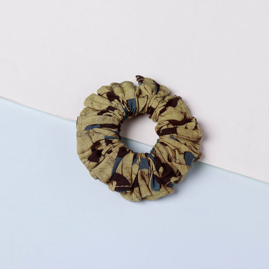 Rubber Band Scrunchie