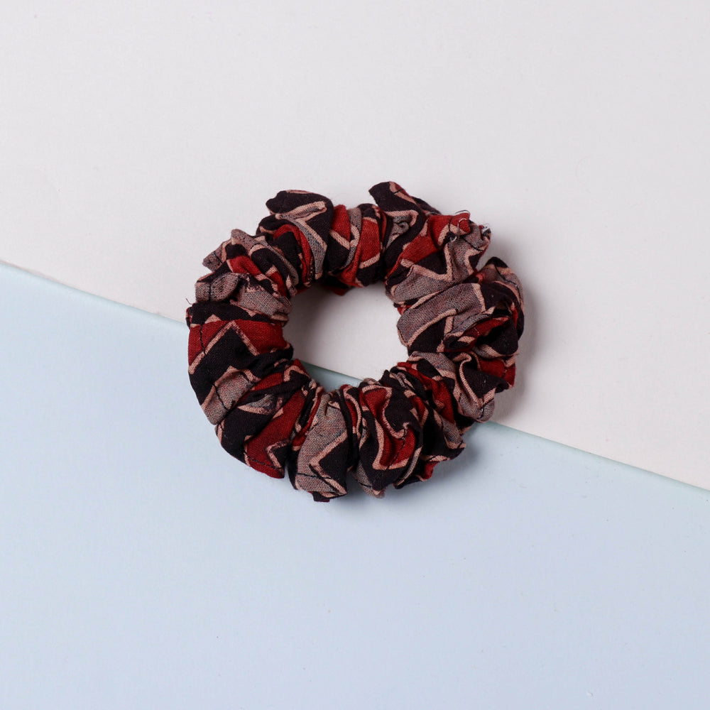 Rubber Band Scrunchie