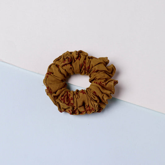 Rubber Band Scrunchie