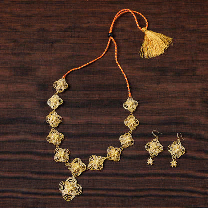 Handcrafted Bamboo Necklace Set by Daya Patki