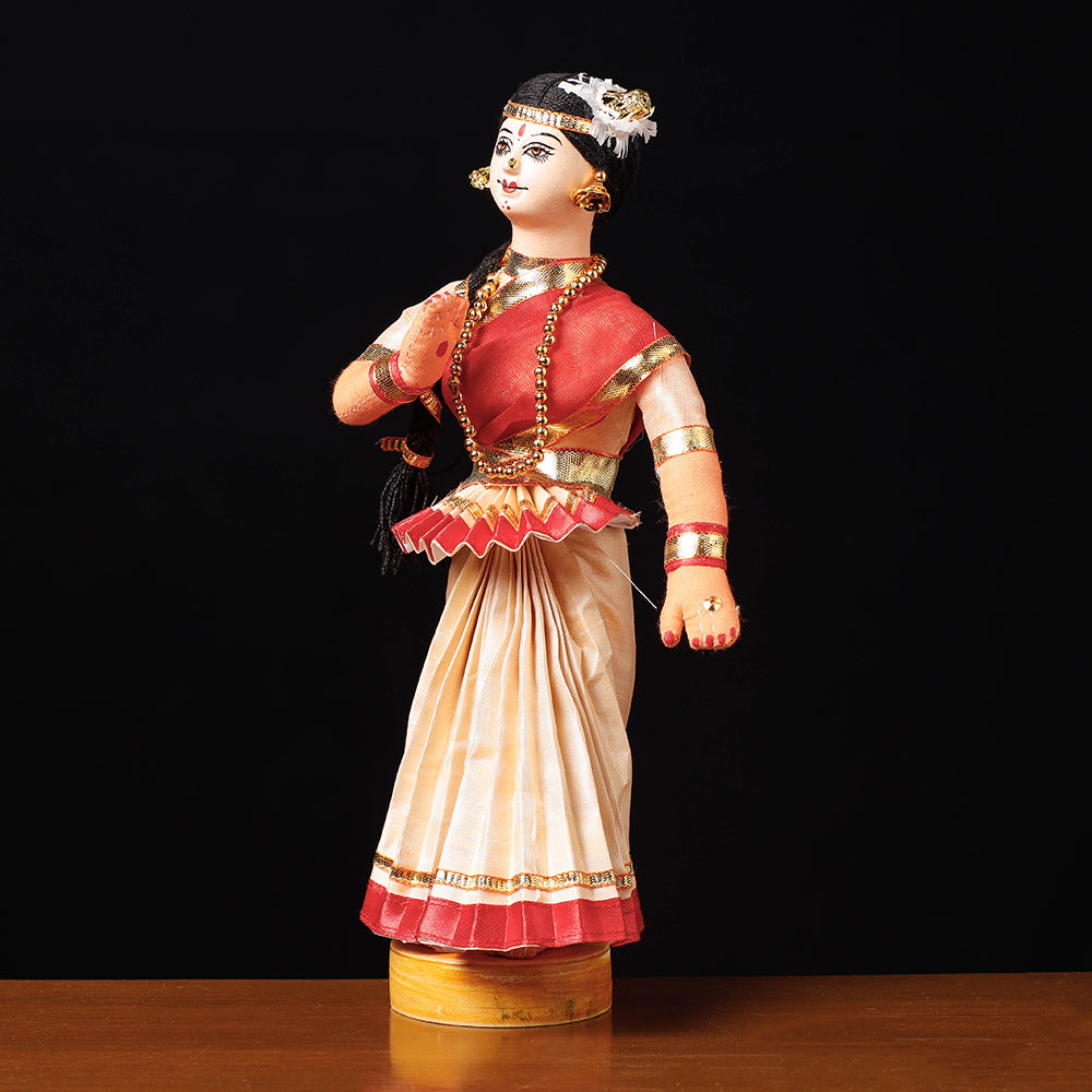 Mohiniyattam Dancing Doll
