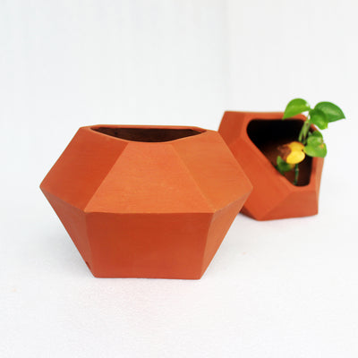 Handcrafted Terracotta D'MOND-2 Planters (Set of 2)