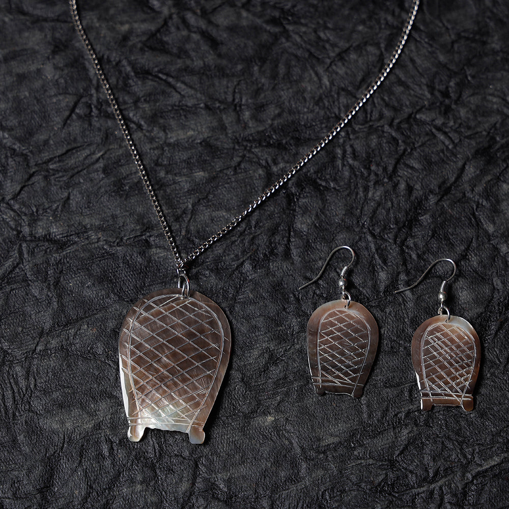 seashell necklace set