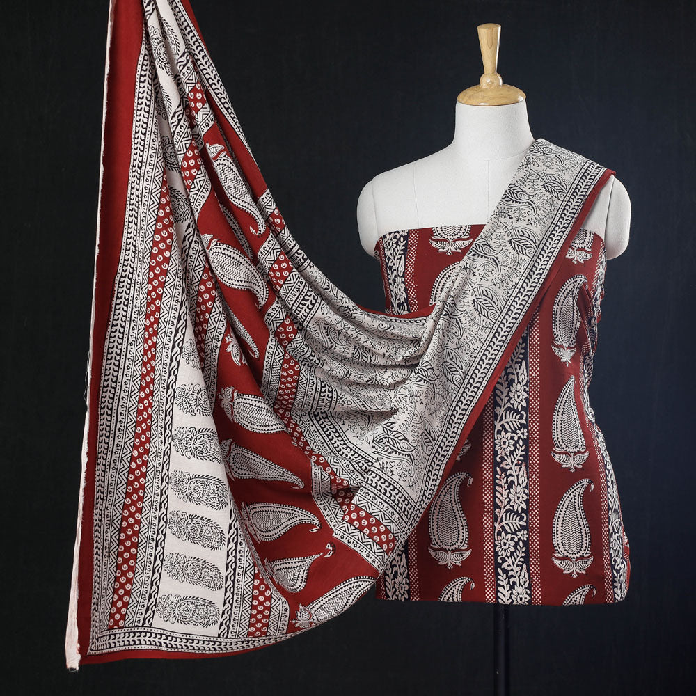 Bandhani Dress Material - Bandhej Material Online, Gujrati Dress Material -  iTokri आई.टोकरी | Dress materials, Tie dye dress, Long gown design
