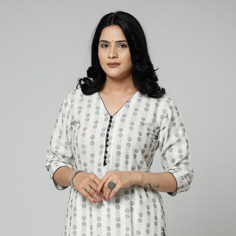 Buy Jacquard Cotton Long Kurta Online l iTokri.com
