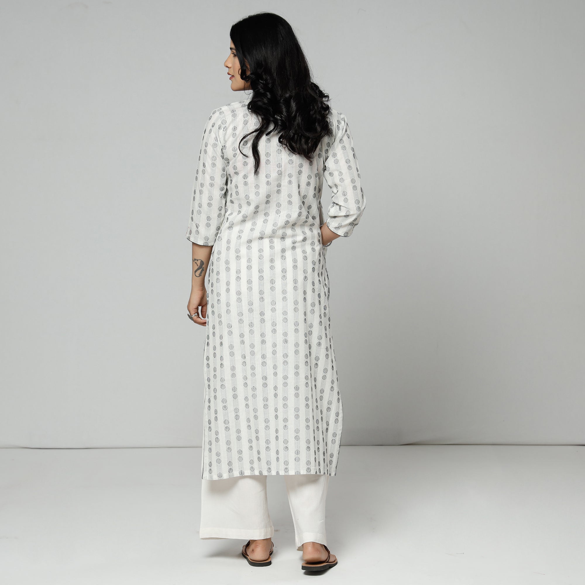 Buy Jacquard Cotton Long Kurta Online l iTokri.com