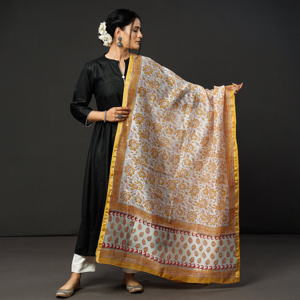 Tussar Silk Handloom Kurta with Sanganeri Dupatta