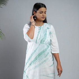 Buy Shibori Tie-Dye Mul Cotton Long Kurta Online at iTokri.com