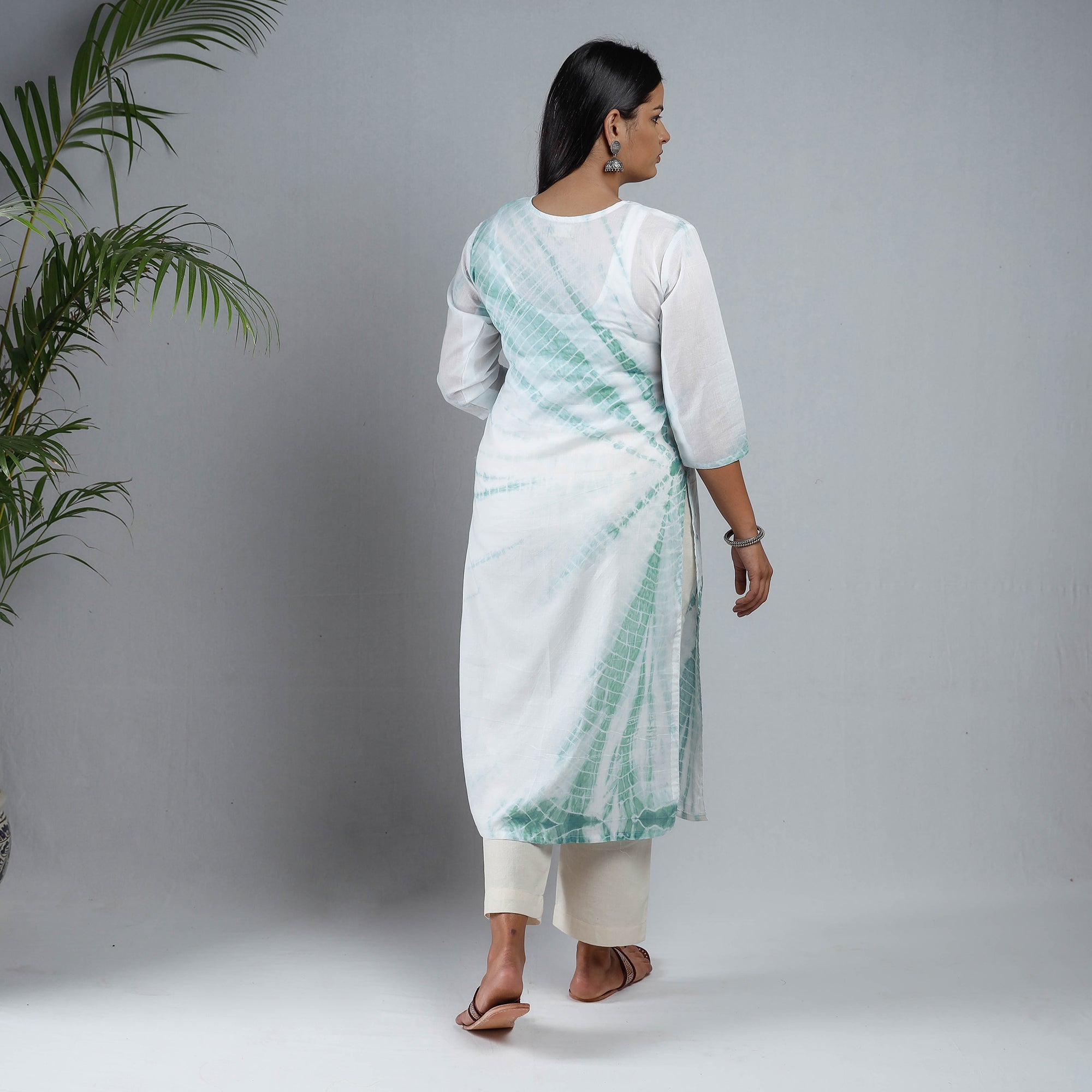 Buy Shibori Tie-Dye Mul Cotton Long Kurta Online at iTokri.com