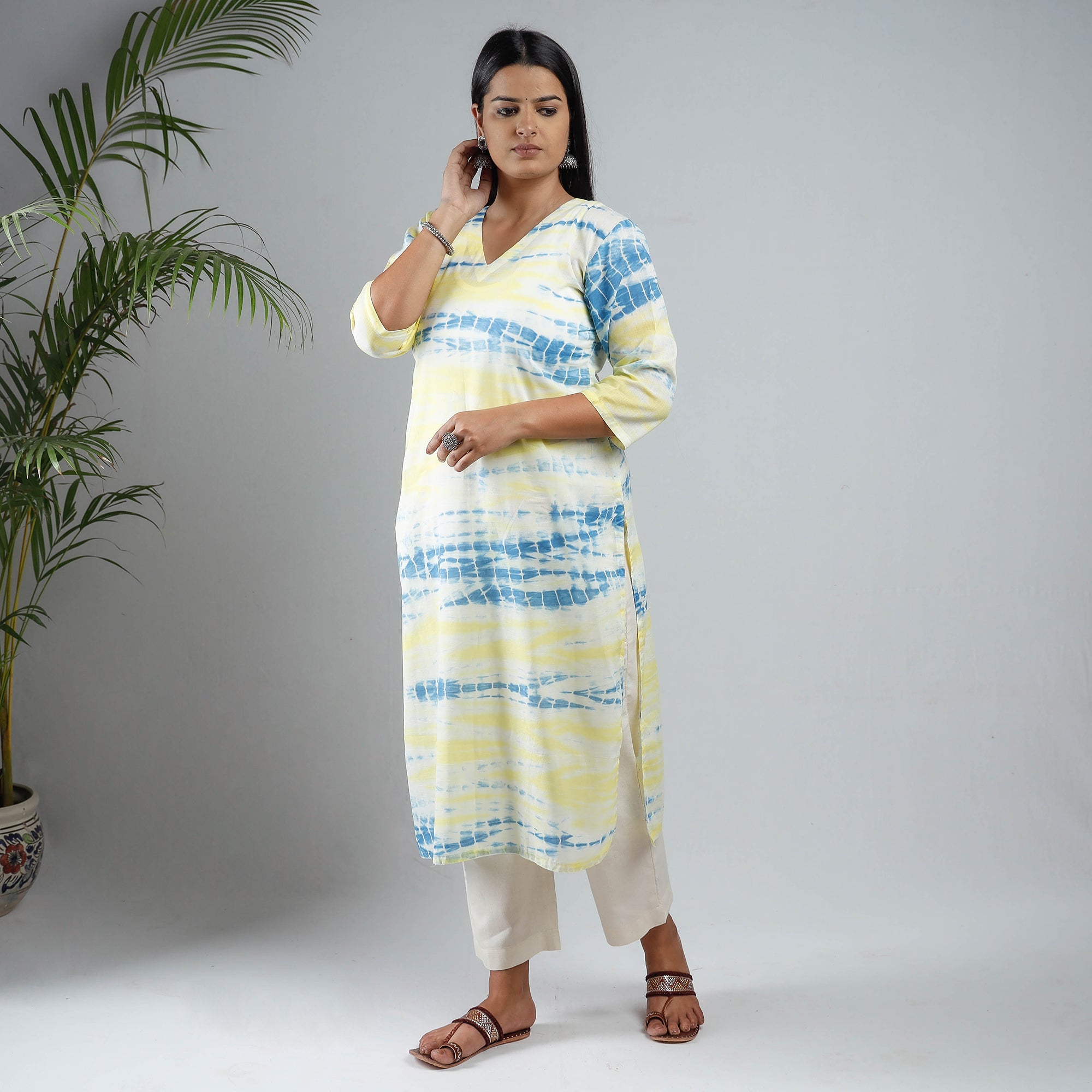 Buy Shibori Tie-Dye Mul Cotton Long Kurta Online at iTokri.com