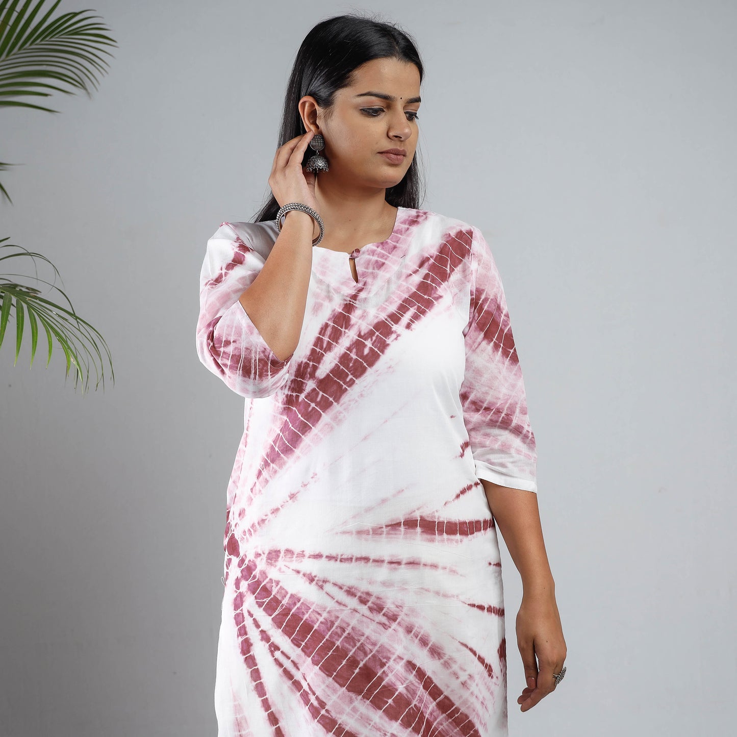 White & Maroon - Shibori Tie-Dye Mul Cotton Long Kurta