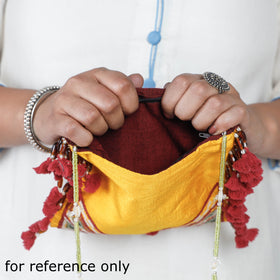 Buy Kala Raksha Rabari Hand Embroidery Sling Bag l iTokri.com
