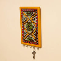 Kutch Mud Mirror Work Lippan Art Key Holder (9 x 6 in)