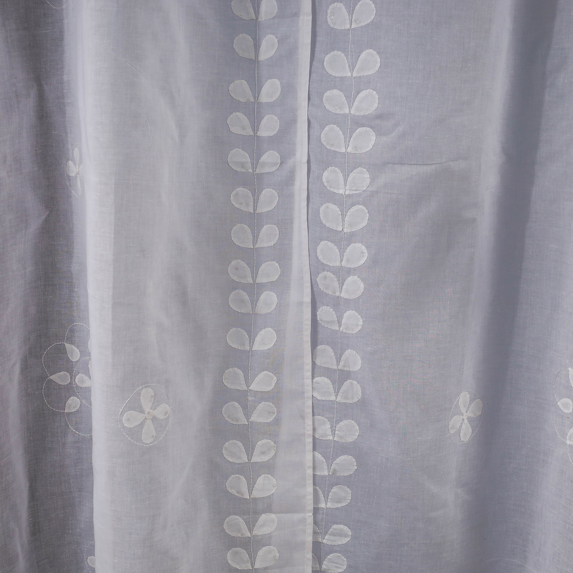 Buy Applique Patti Kaam Pure Cotton Door Curtain from Rampur Online l iTokri.com