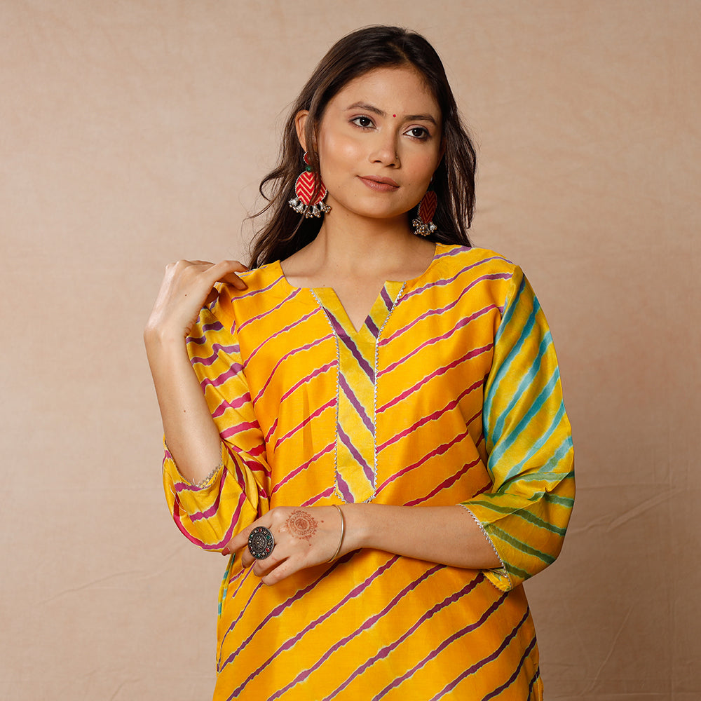 Buy Leheriya Tie-Dye Chanderi Silk Long Kurta Online l iTokri.com