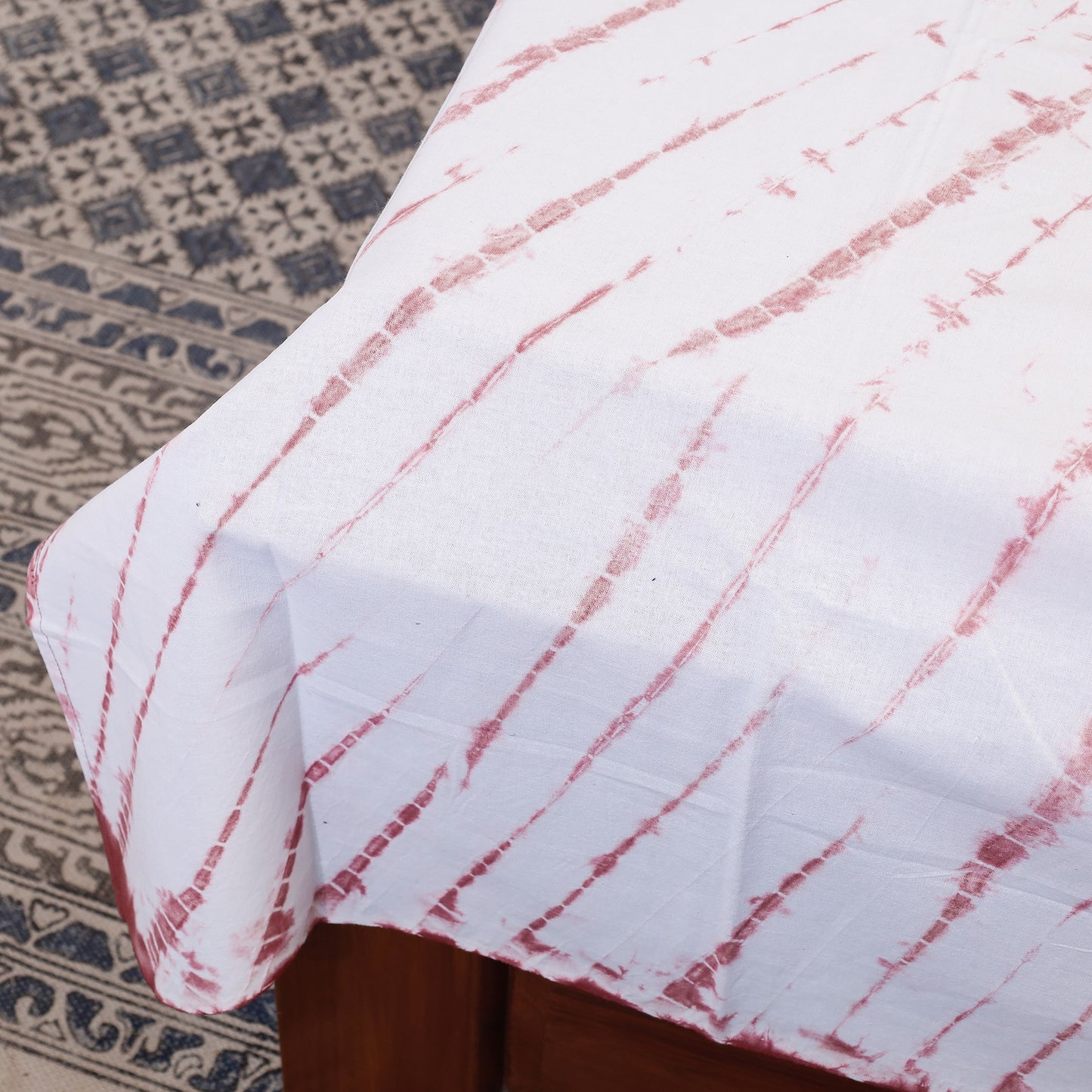 White - Shibori Tie-Dye Cotton Single Bed Cover (87 x 58 in)