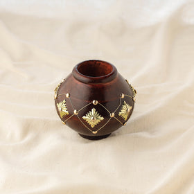  Handcrafted Mango Wooden Flower Pot Online at iTokri.com 