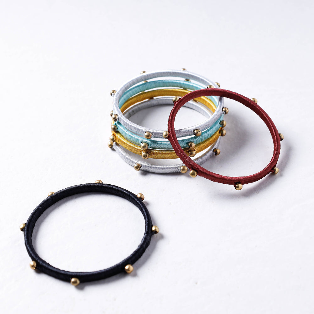 patwa thread bangles set