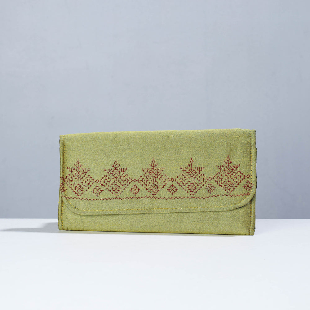 embroidery clutch