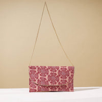 printed sling clutch 