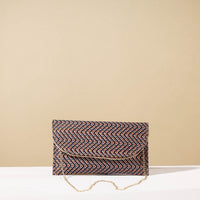 printed sling clutch