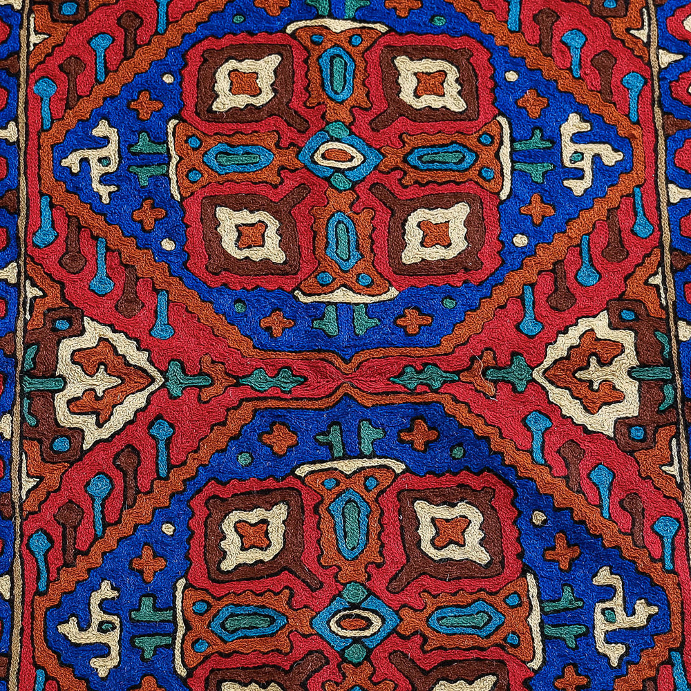 Original Chain Stitch Crewel Wool Thread Hand Embroidery Carpet (35 x 23 in)