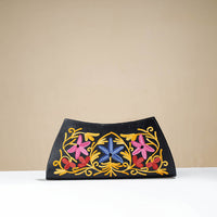 embroidery clutch 