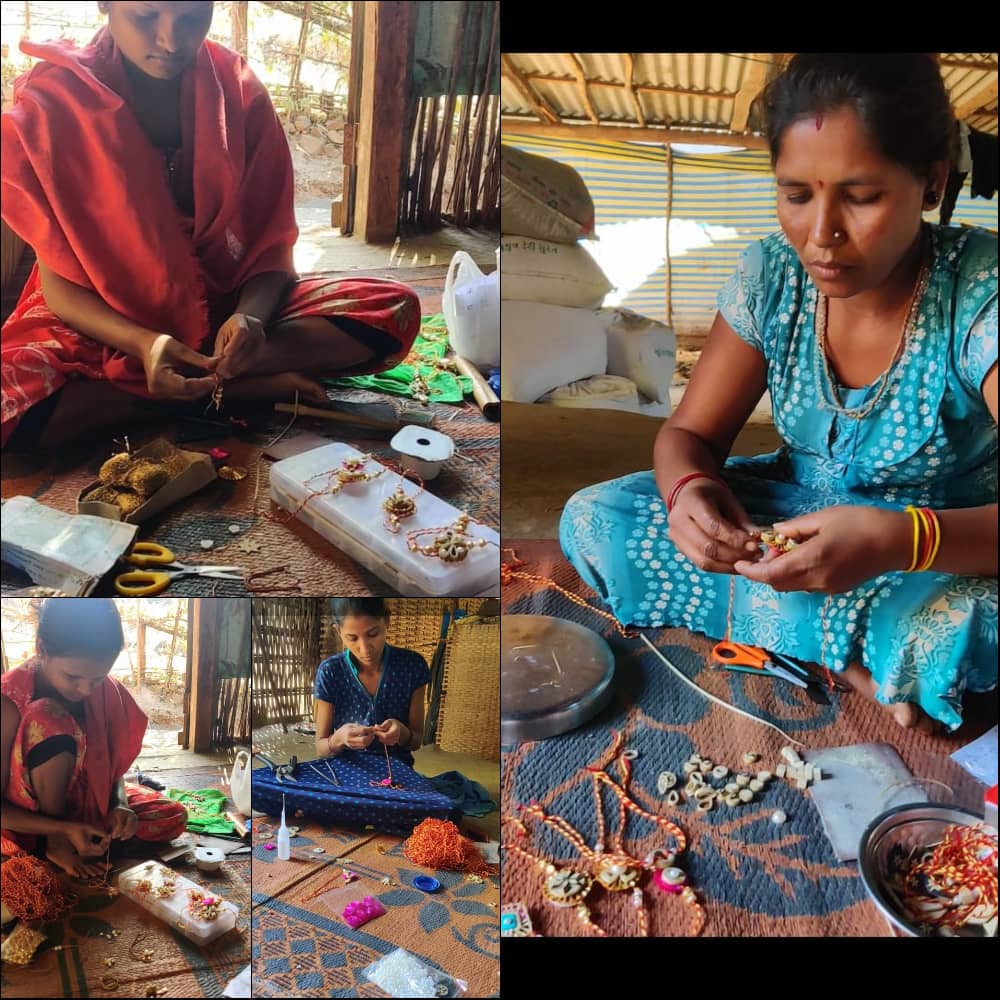 3 Buttons - Bamboo Craft Beadwork Rakhi by Baansuli