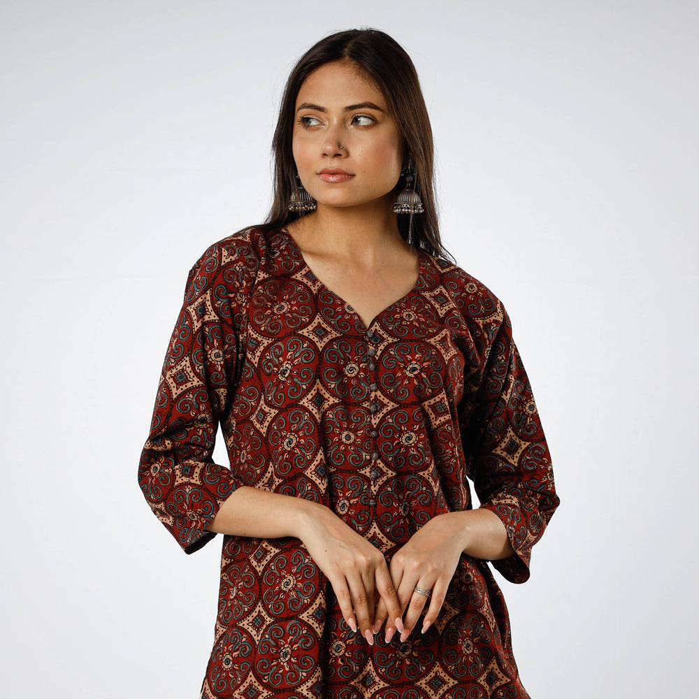 Buy Maroon iTokri Casuals - Ajrakh Block Print Cotton Long Kurta Online at iTokri.com