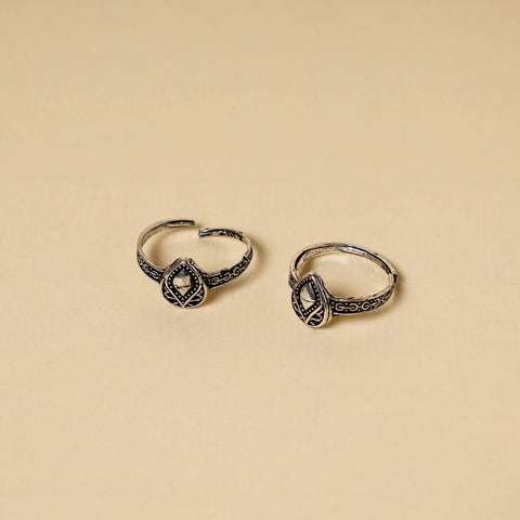 oxidised toe ring